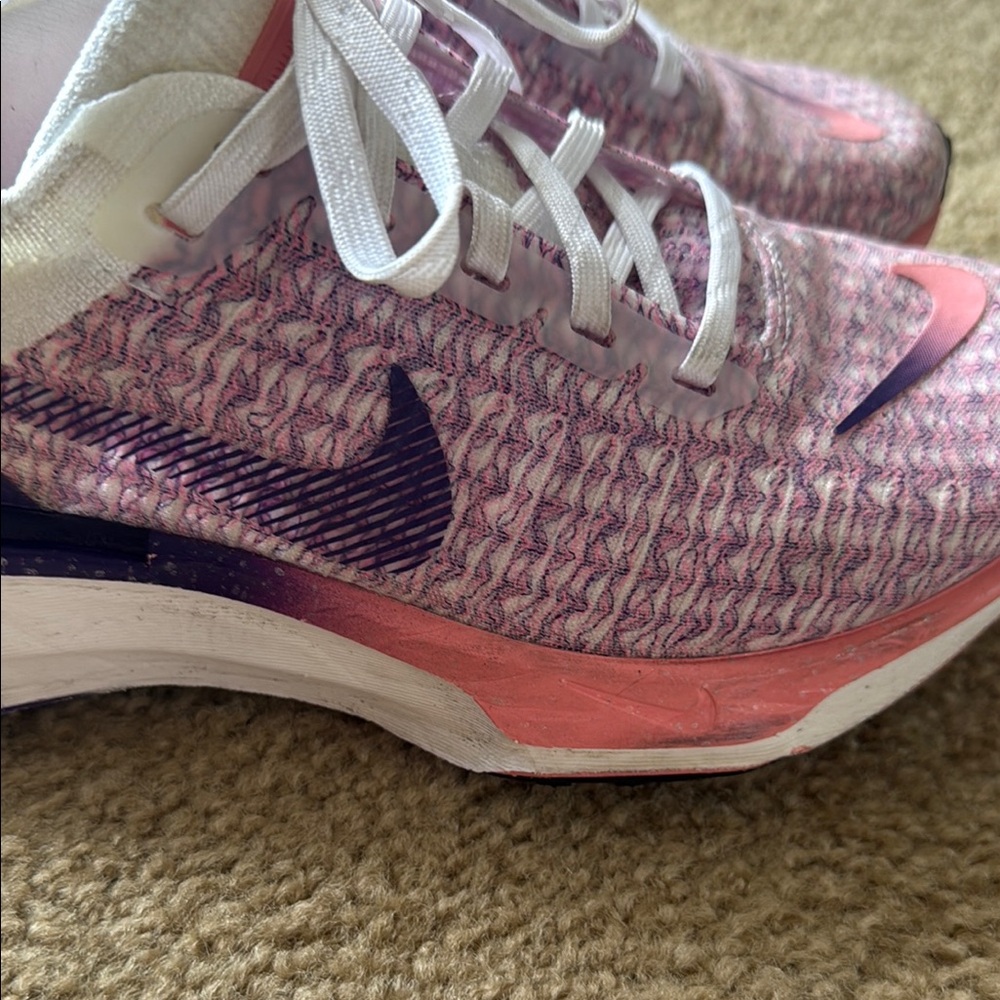 Nike Running Shoes - Picture 5 of 7